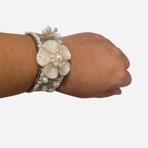 Vintage Mother of Pearl Floral Wire Cuff Bangle